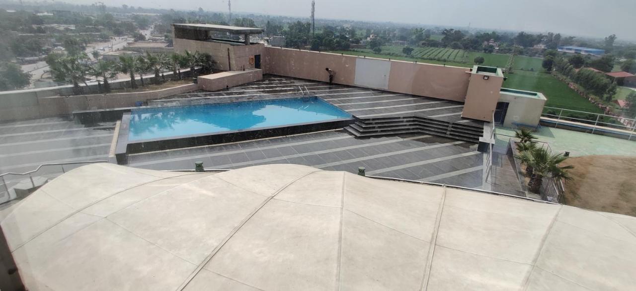 Country Inn & Suites By Radisson, Bathinda Exterior foto