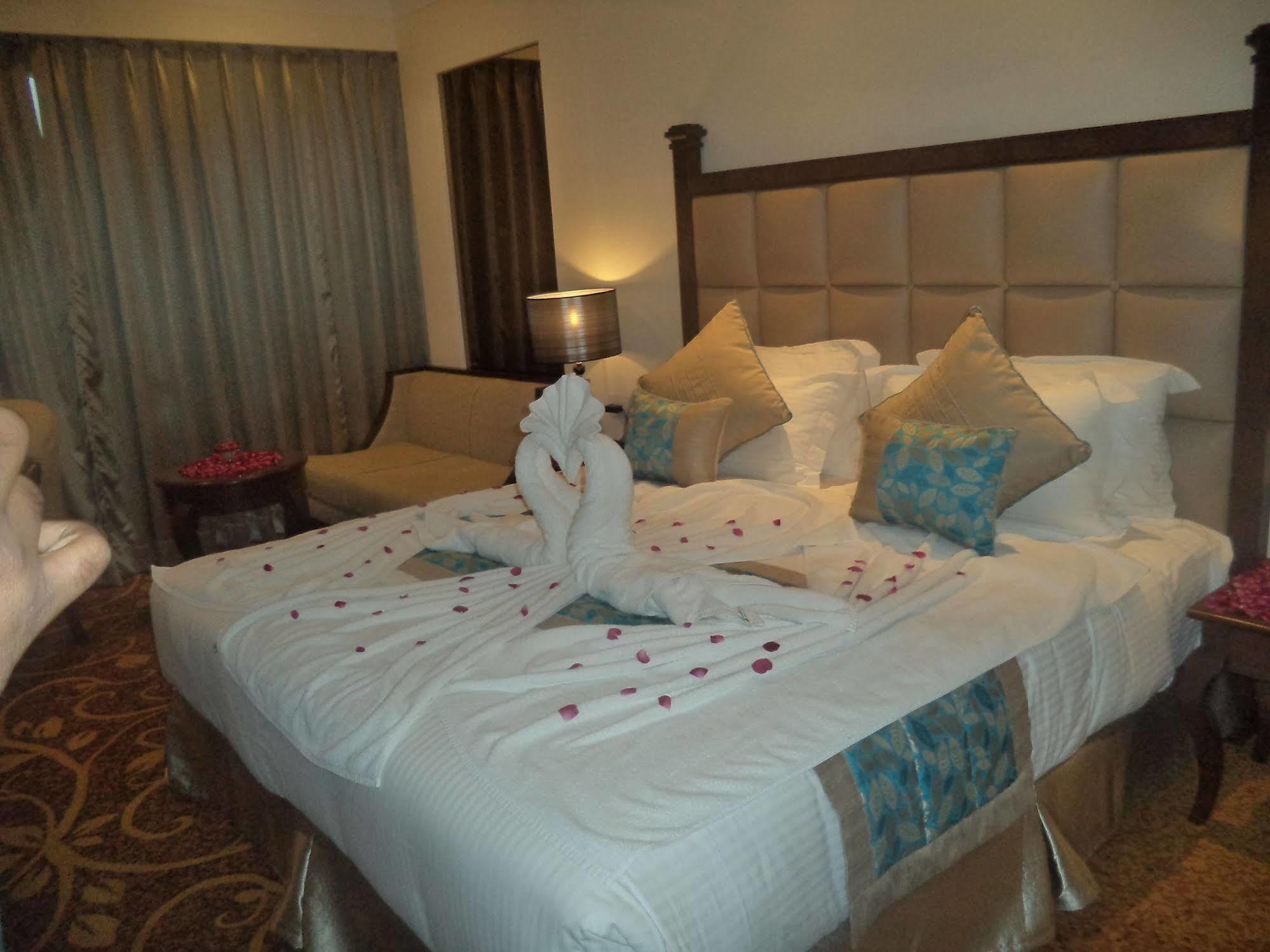 Country Inn & Suites By Radisson, Bathinda Exterior foto
